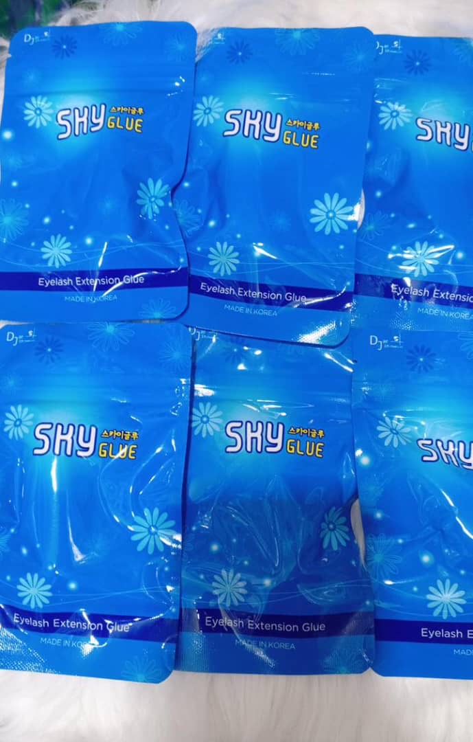 Sky lash glue