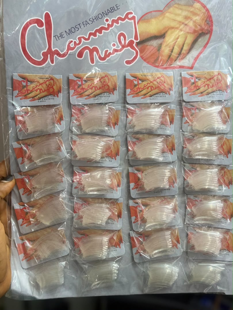 Charming Nails Glass