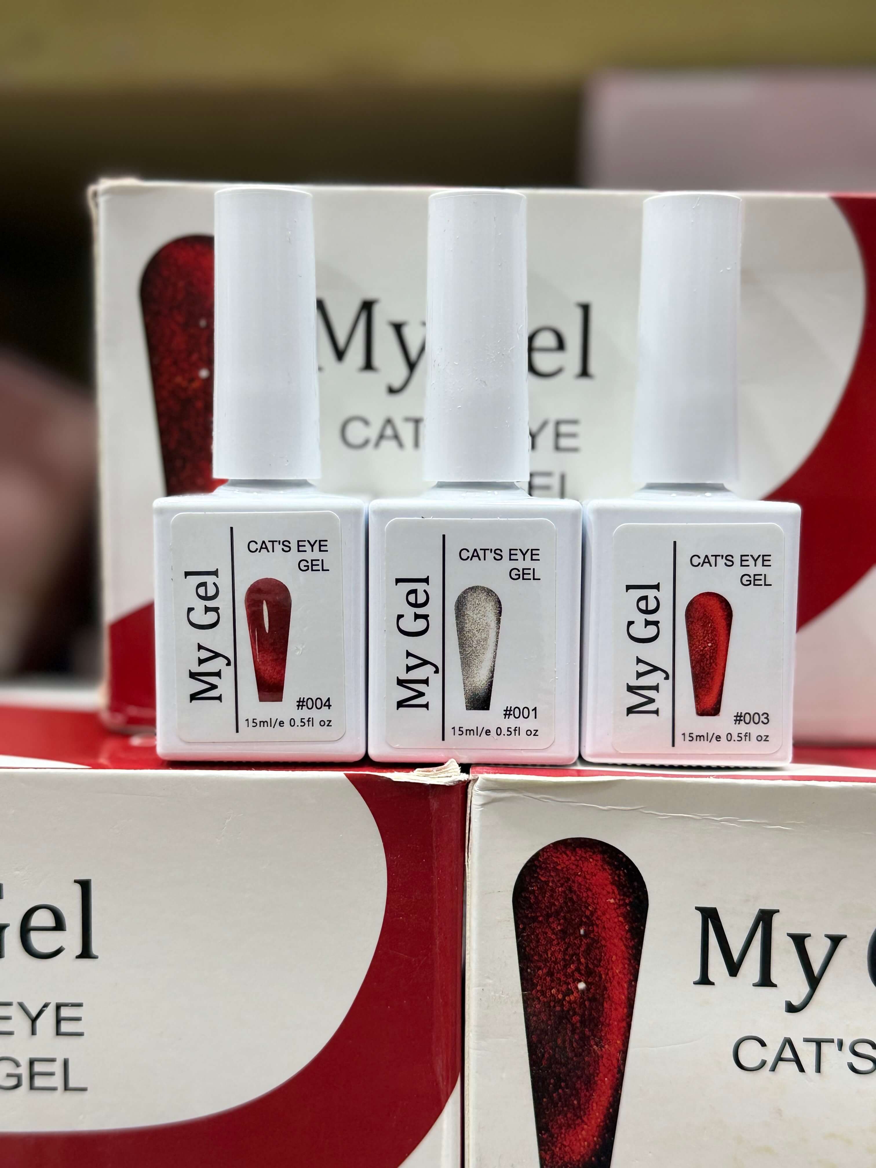 Cat eye gel polish