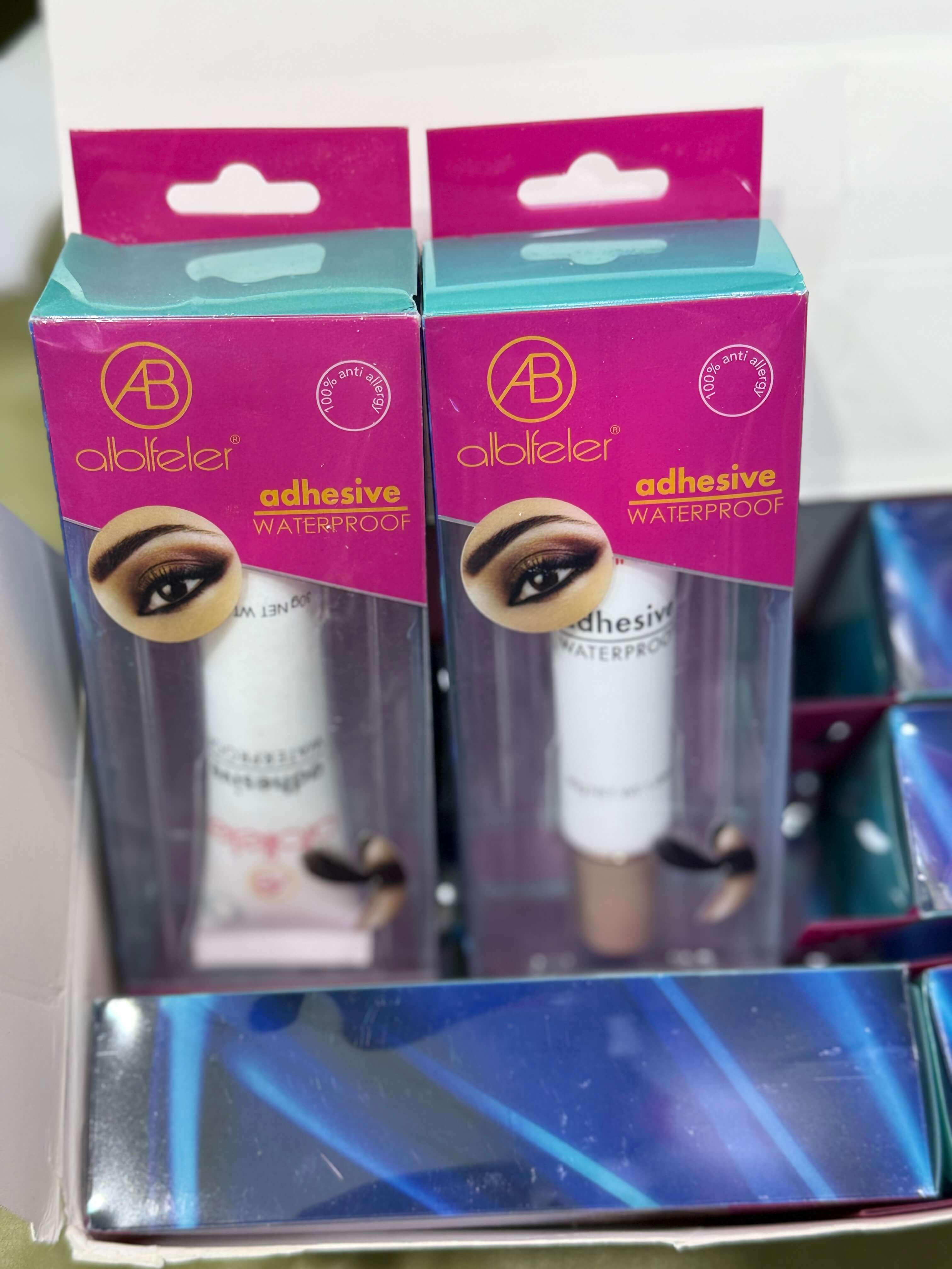 Alblfeler cluster lash glue