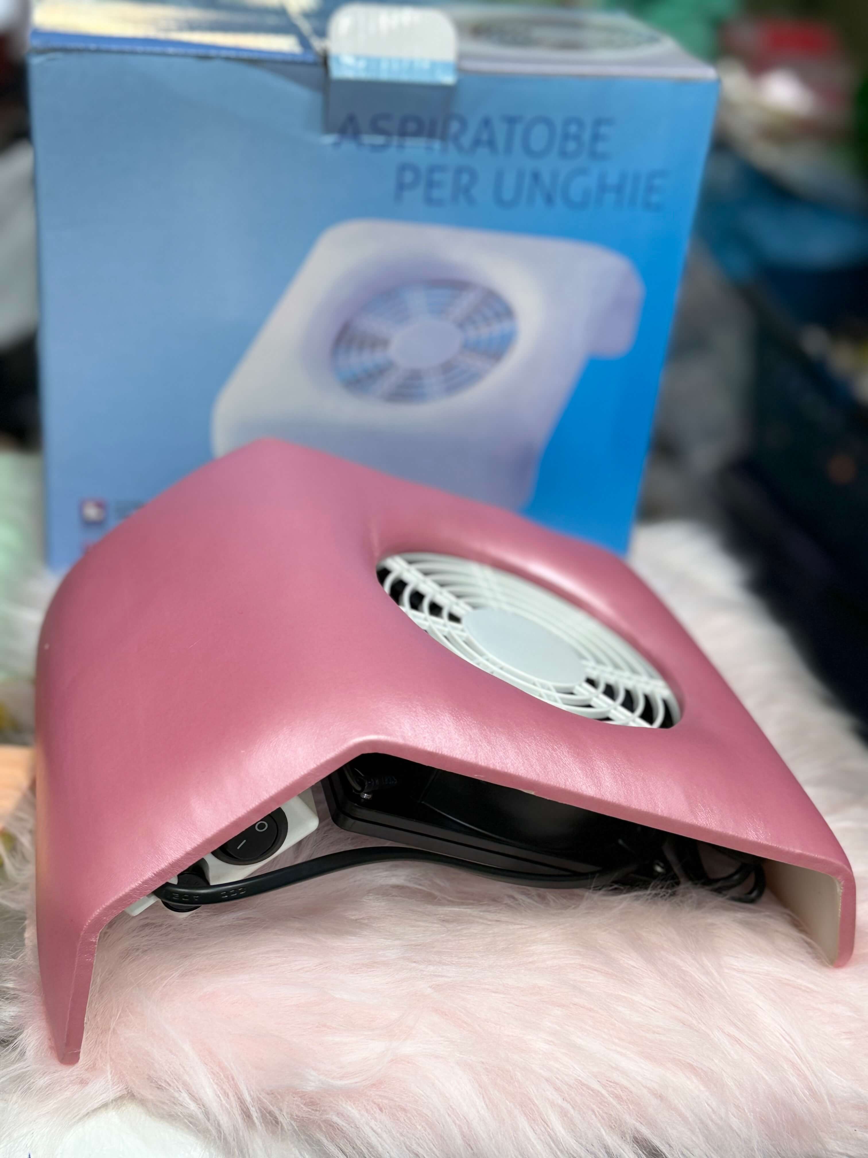 Nails dust collector