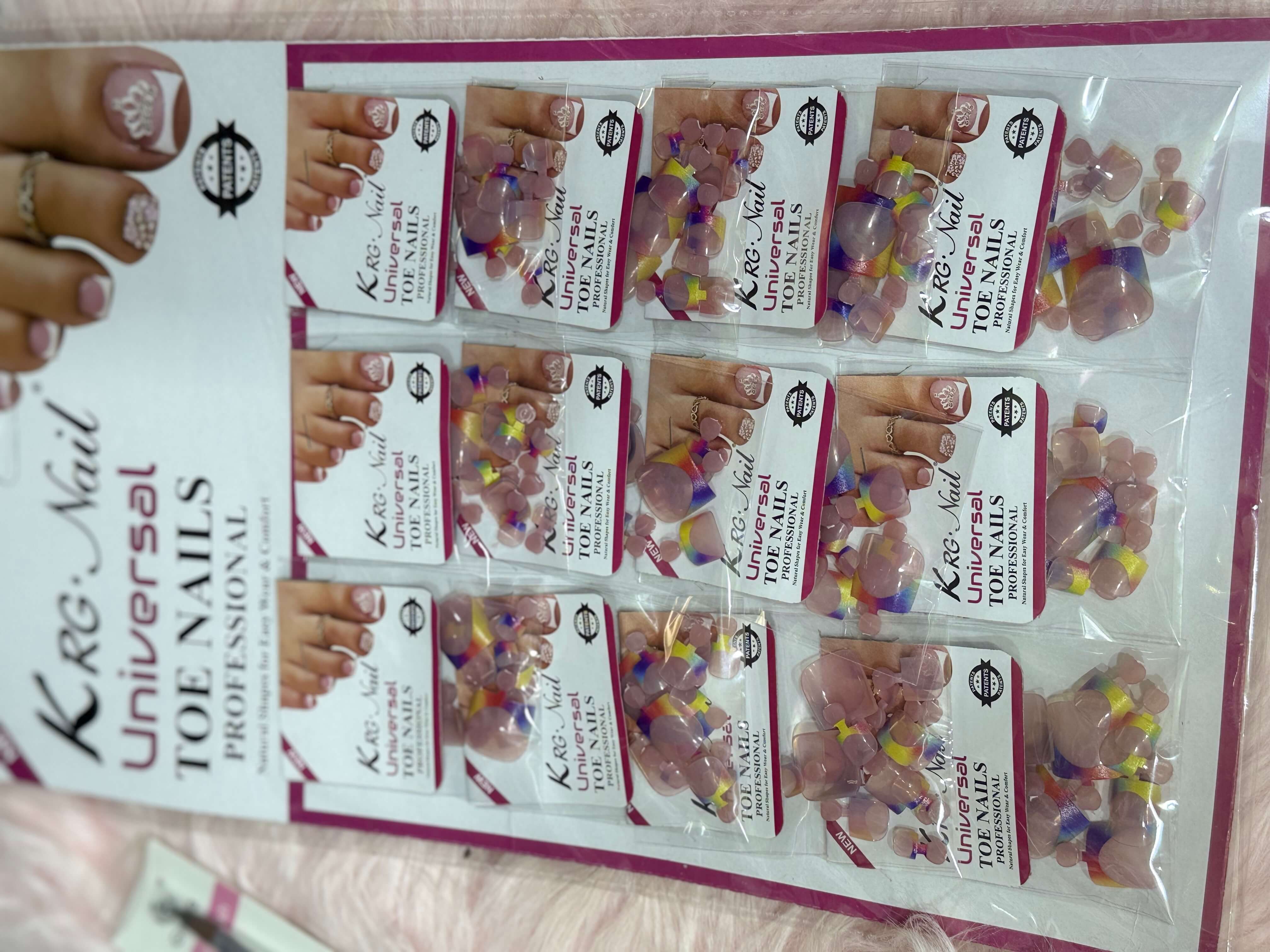 Toe nails 2619