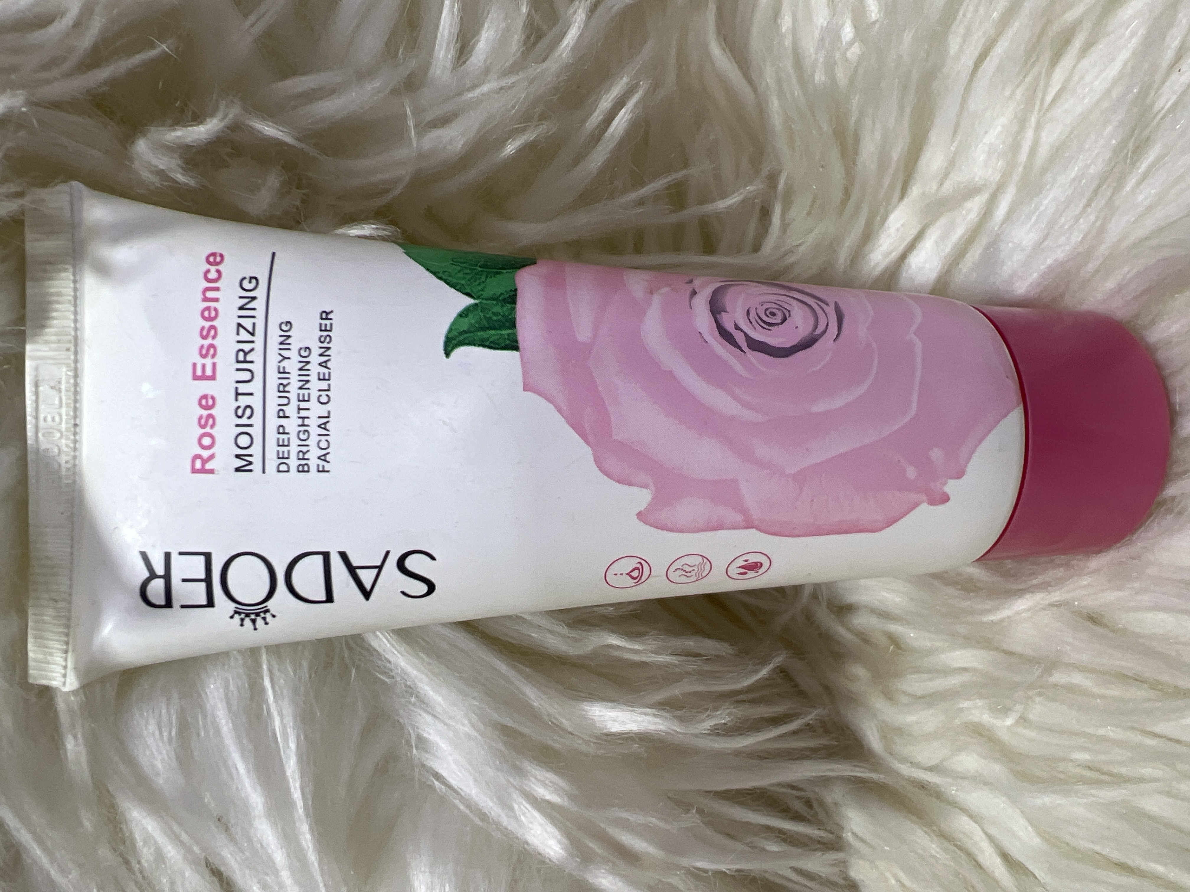 Sadoer brightening facial cleanser